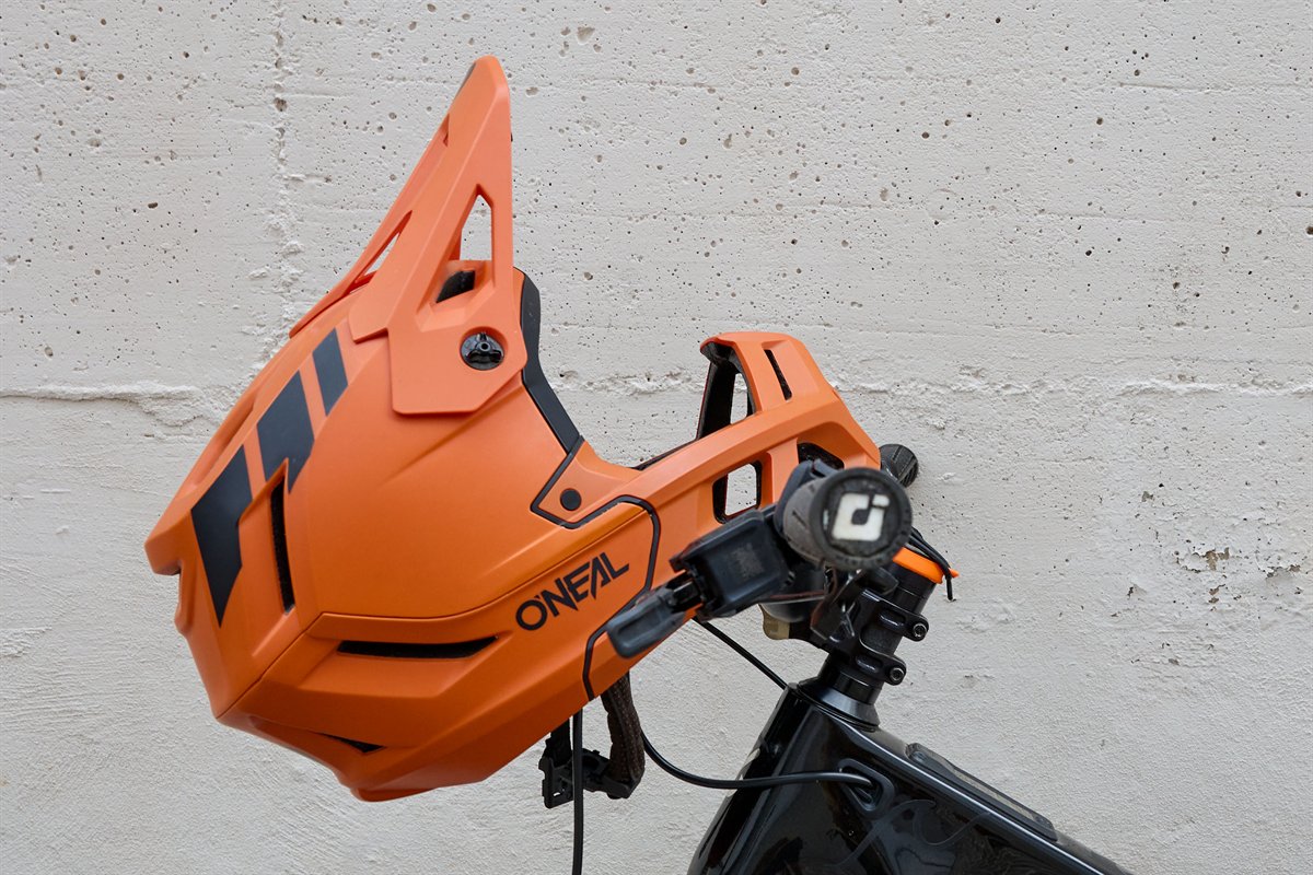 Supporto per Casco Integrale o Aperto MTB